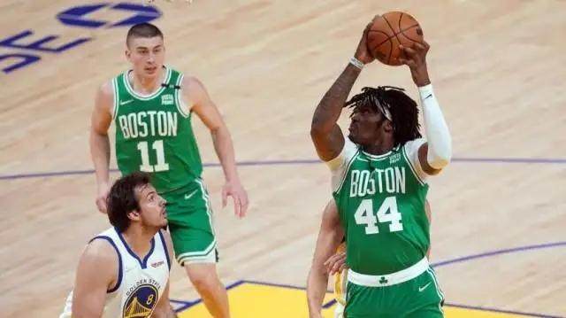 Bet365体育官网-难以逾越的五指山！罗威成总决赛勇士无解难题